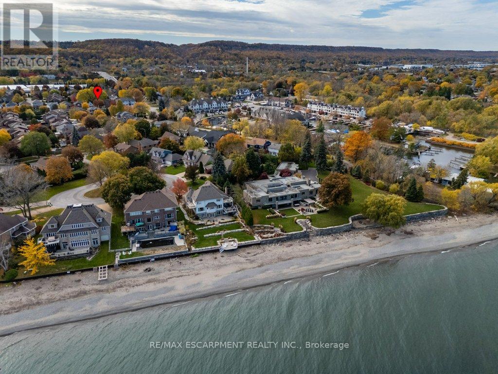 24 Lake Street, Grimsby, Ontario  L3M 2G7 - Photo 44 - X12516828