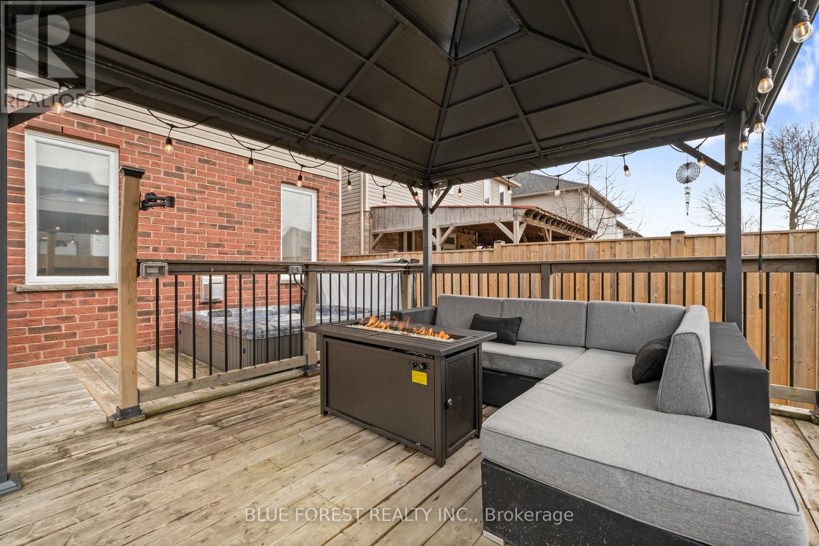 1809 Jubilee Drive, London North, Ontario  N6G 0H5 - Photo 37 - X12911758