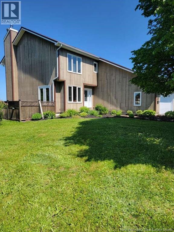 1135 Mercury Street, Bathurst, New Brunswick  E2A 2J4 - Photo 4 - NB128697