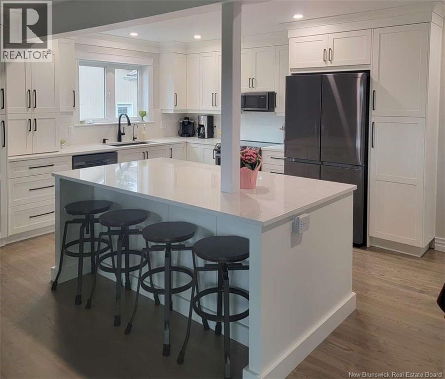 1135 Mercury Street, Bathurst, New Brunswick  E2A 2J4 - Photo 11 - NB128697