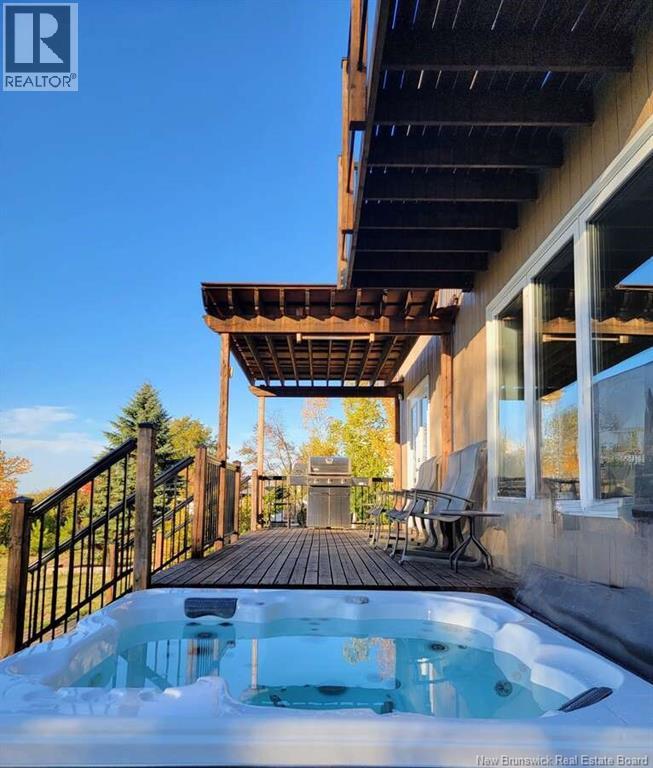 1135 Mercury Street, Bathurst, New Brunswick  E2A 2J4 - Photo 6 - NB128697