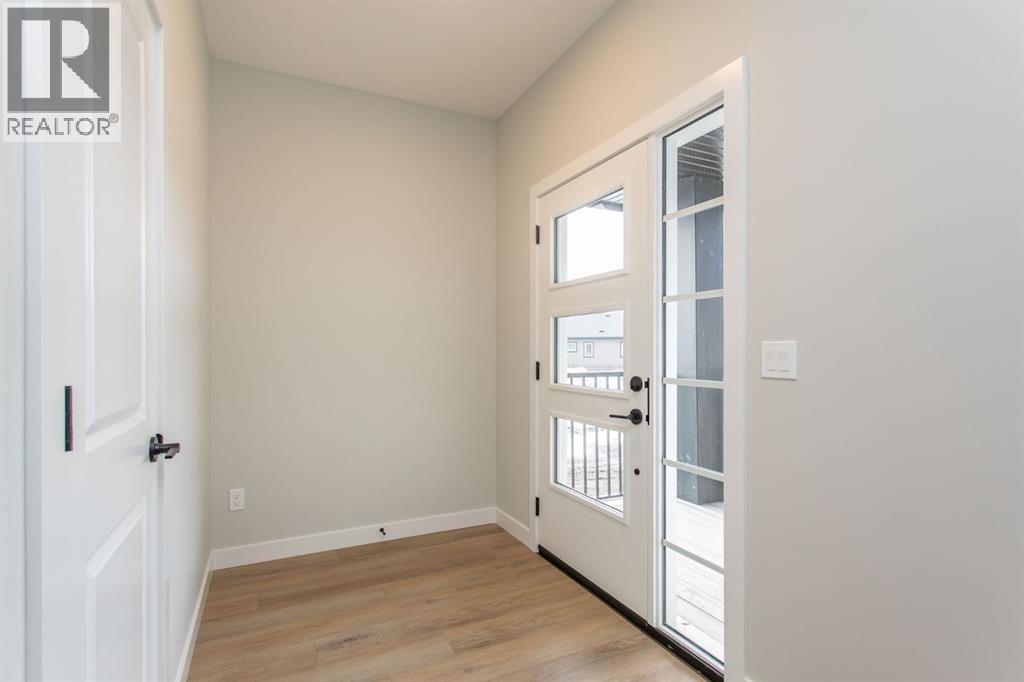 17 Tindale Place, Red Deer, Alberta  T4P 0T8 - Photo 3 - A2293397