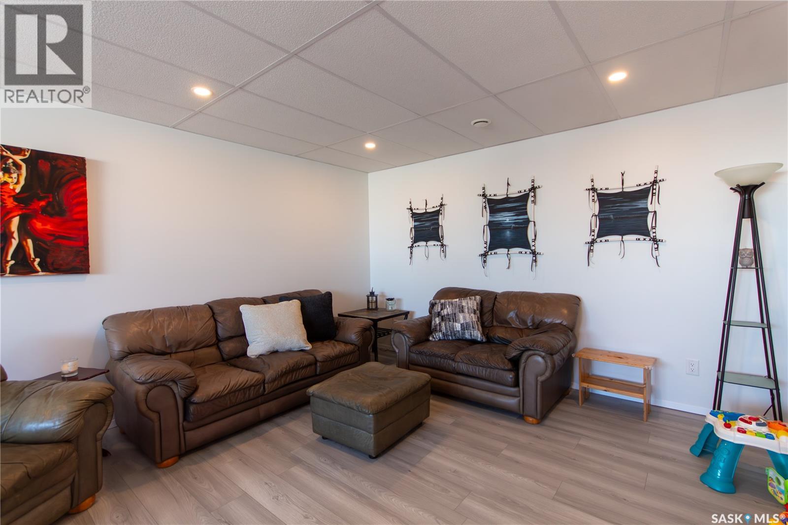 21 1st Avenue W, Battleford, Saskatchewan  S0M 0E0 - Photo 32 - SK030868