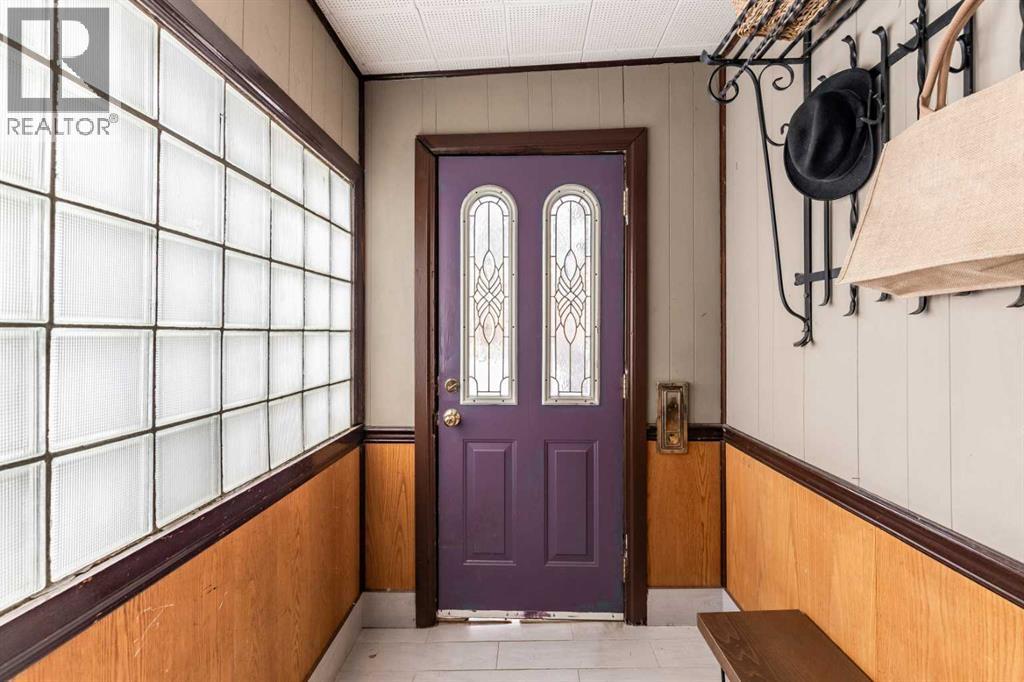 176 1 Street Sw, Medicine Hat, Alberta  T1A 3Y9 - Photo 4 - A2282338