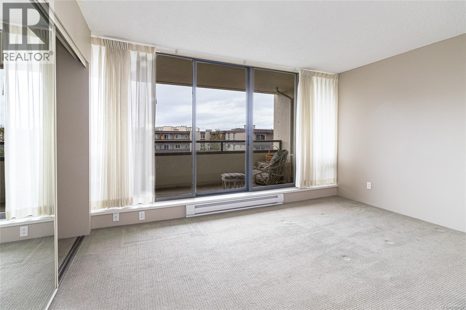 301 9805 Second St, Sidney, British Columbia  V8L 4T9 - Photo 12 - 1029127