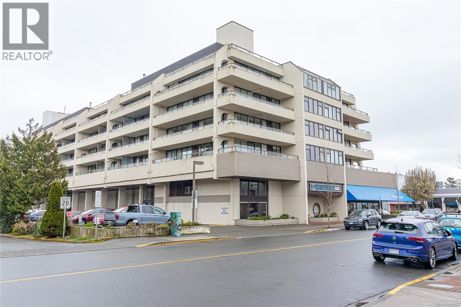 301 9805 Second St, Sidney, British Columbia  V8L 4T9 - Photo 21 - 1029127