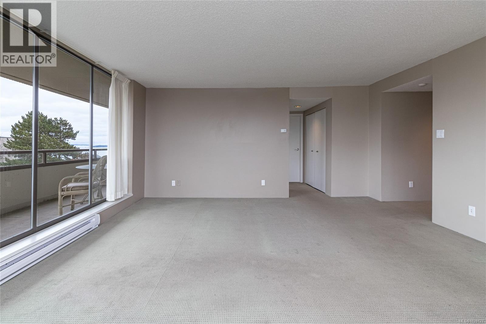 301 9805 Second St, Sidney, British Columbia  V8L 4T9 - Photo 8 - 1029127