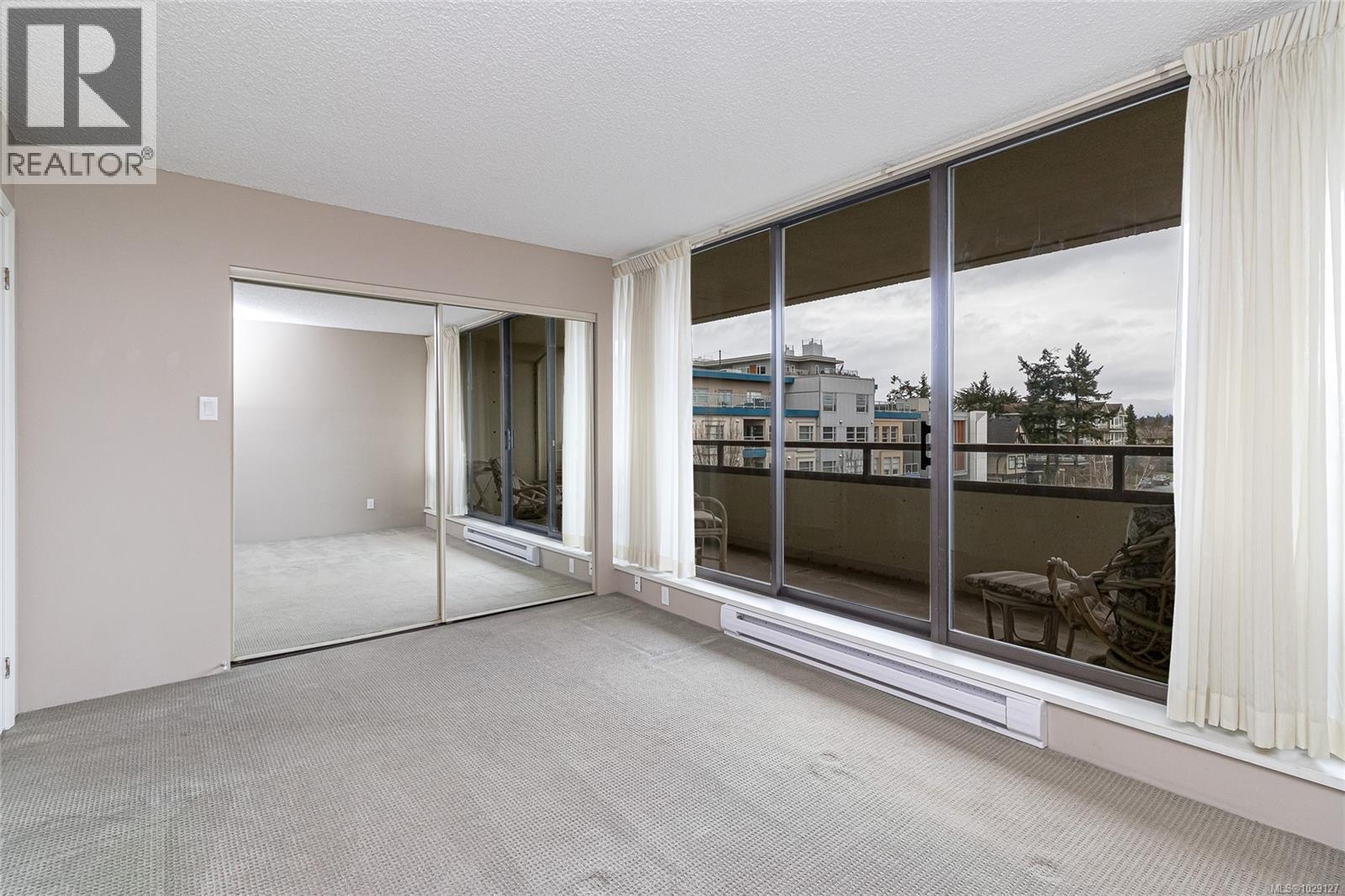 301 9805 Second St, Sidney, British Columbia  V8L 4T9 - Photo 13 - 1029127