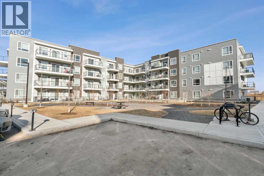 2208, 33 Carringham Gate Nw, Calgary, Alberta  T3P 2H6 - Photo 44 - A2285927