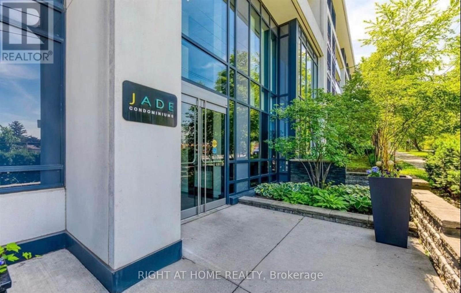 228 - 399 SPRING GARDEN AVENUE, Toronto, Ontario