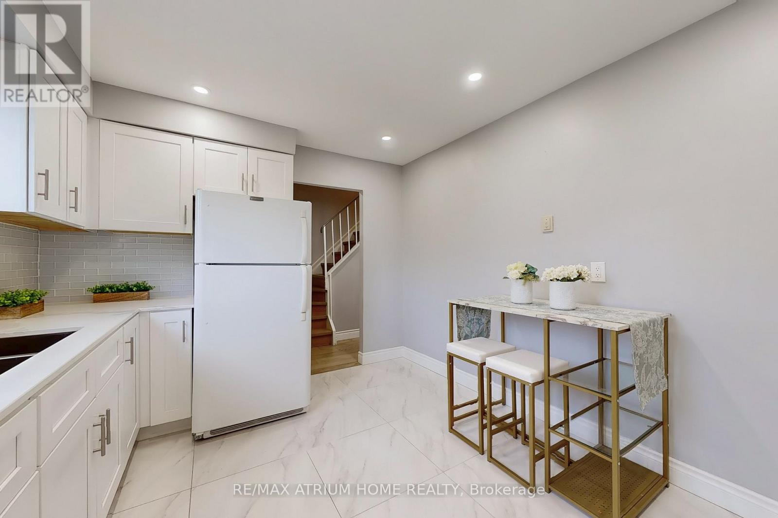 10 Townsend Road, Toronto, Ontario  M2H 2T2 - Photo 7 - C12911754