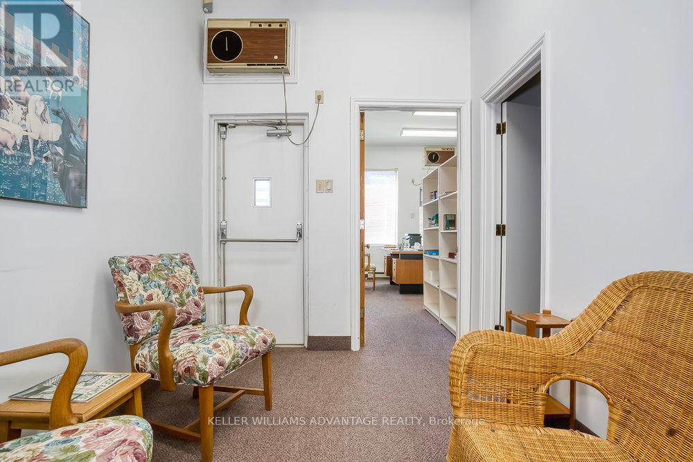 157 Gerrard Street E, Toronto, Ontario  M5A 2E4 - Photo 11 - C12911756