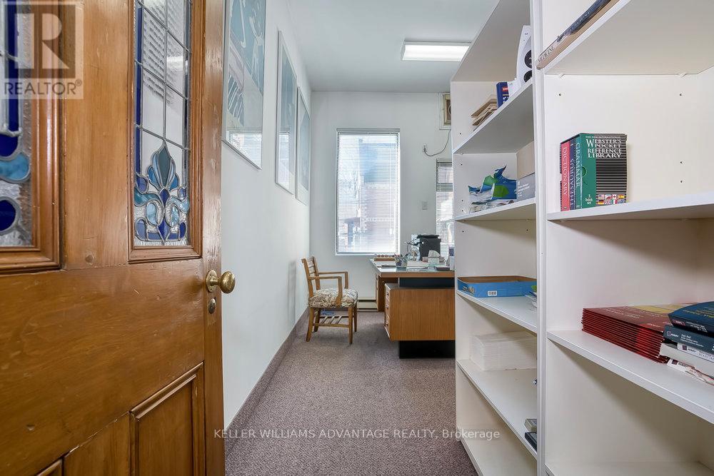 157 Gerrard Street E, Toronto, Ontario  M5A 2E4 - Photo 16 - C12911756