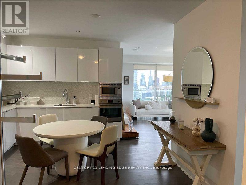 3303 - 955 Bay Street, Toronto (Bay Street Corridor), Ontario  M5S 0C6 - Photo 7 - C12911774