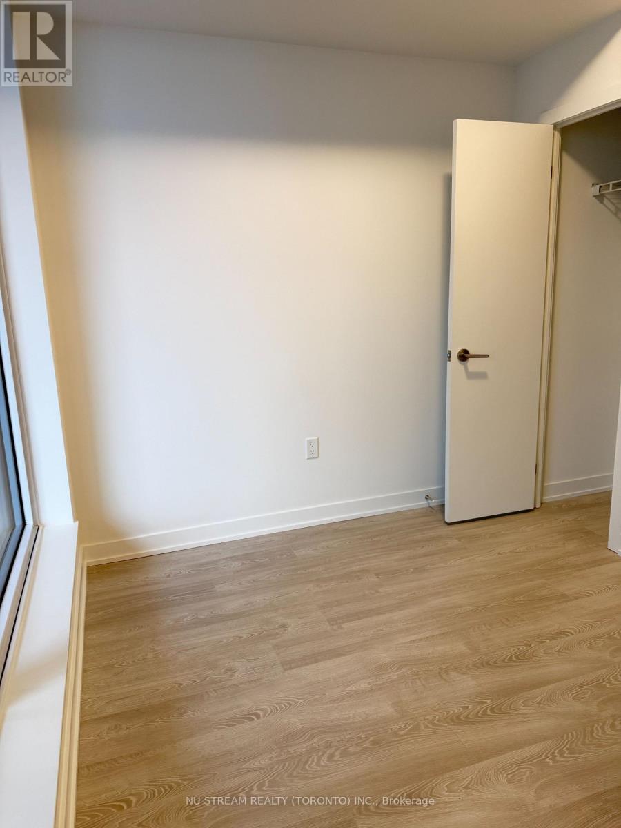 1212 - 1 Quarrington Lane S, Toronto, Ontario  M3C 0S4 - Photo 5 - C12911830