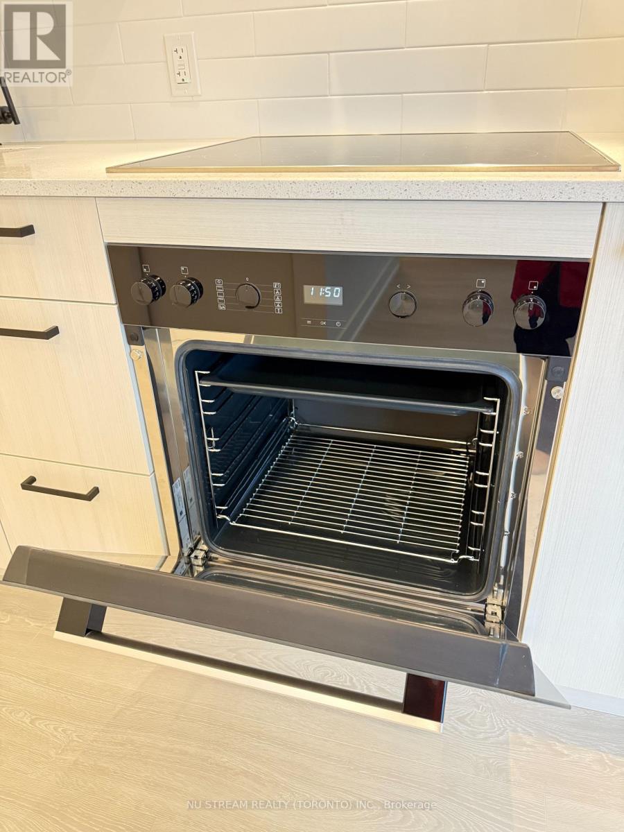 1212 - 1 Quarrington Lane S, Toronto, Ontario  M3C 0S4 - Photo 9 - C12911830