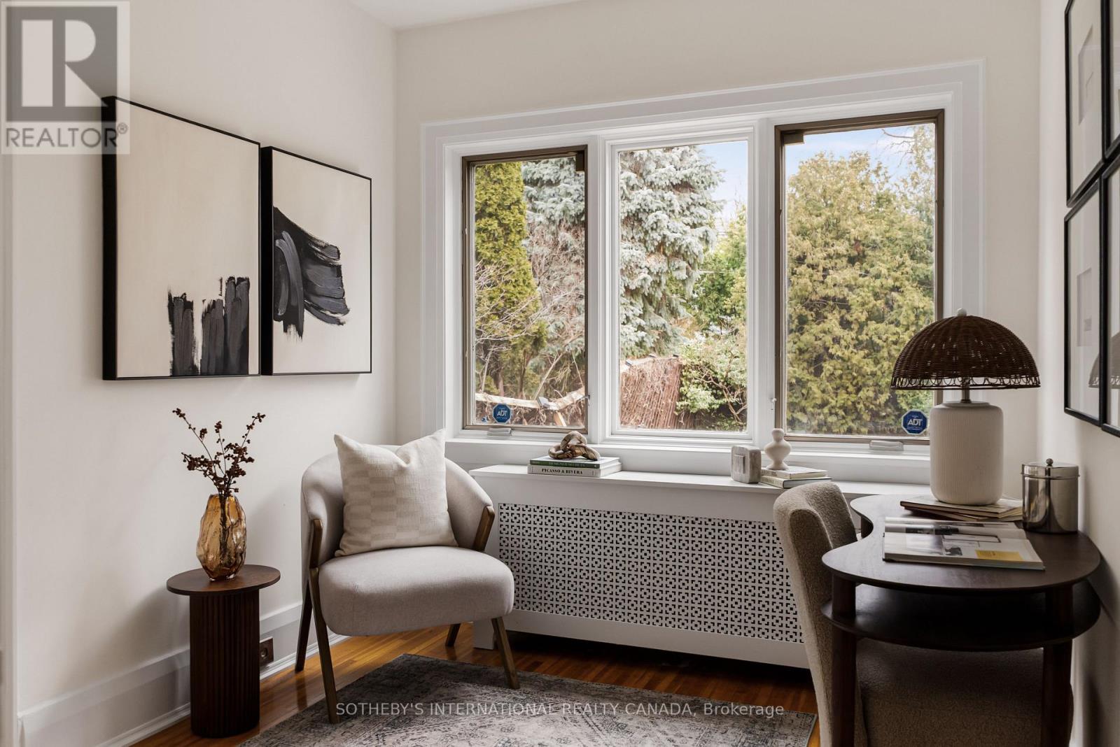 95 Highbourne Road, Toronto, Ontario  M5P 2J5 - Photo 18 - C12911866