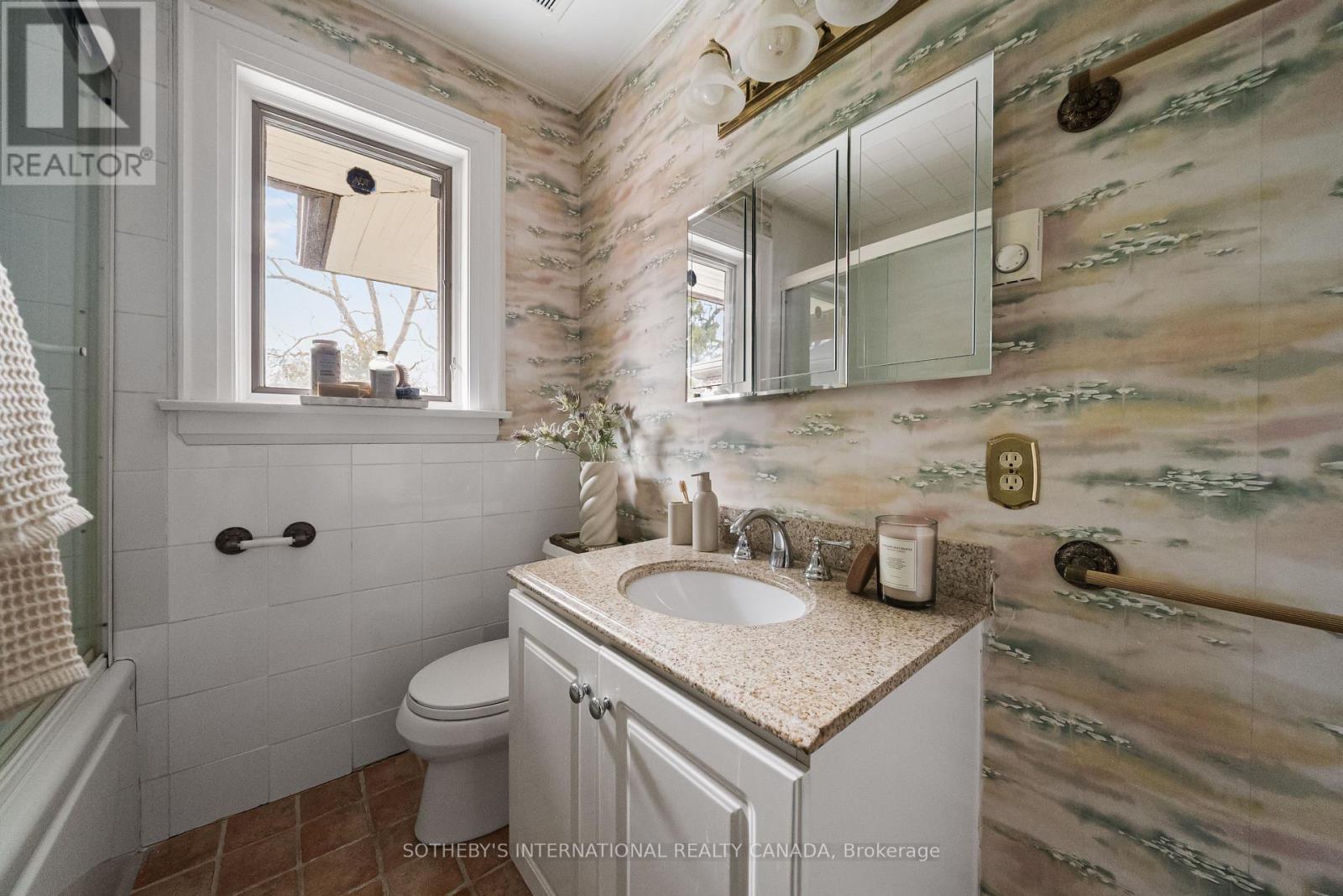 95 Highbourne Road, Toronto, Ontario  M5P 2J5 - Photo 36 - C12911866