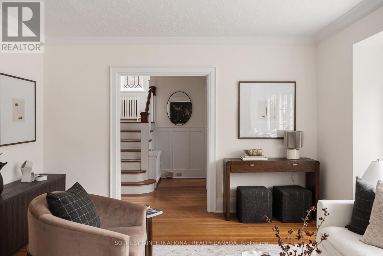 95 Highbourne Road, Toronto, Ontario  M5P 2J5 - Photo 8 - C12911866