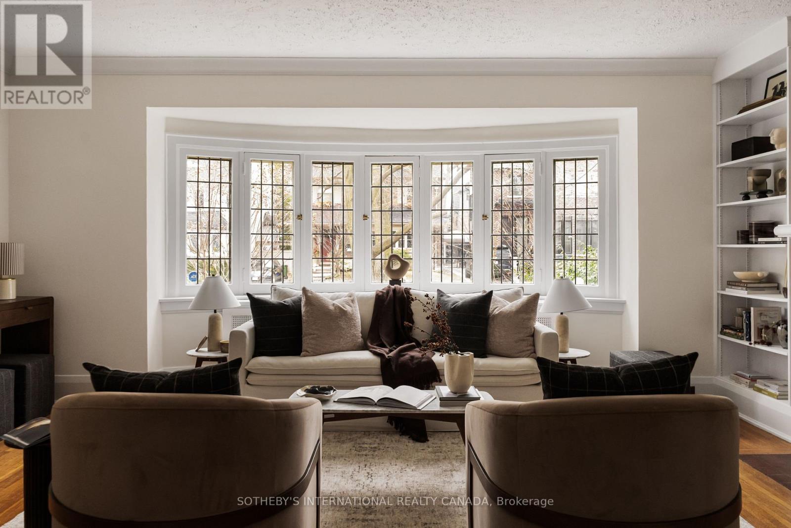 95 Highbourne Road, Toronto, Ontario  M5P 2J5 - Photo 9 - C12911866