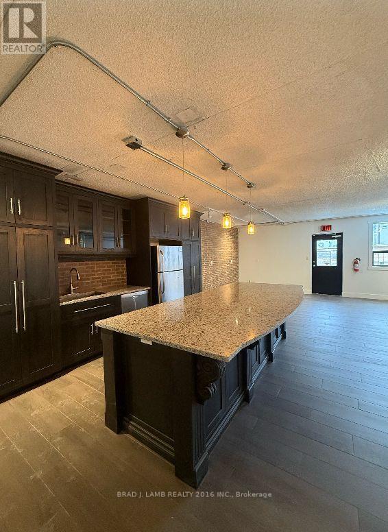 588 RICHMOND STREET W, Toronto, Ontario