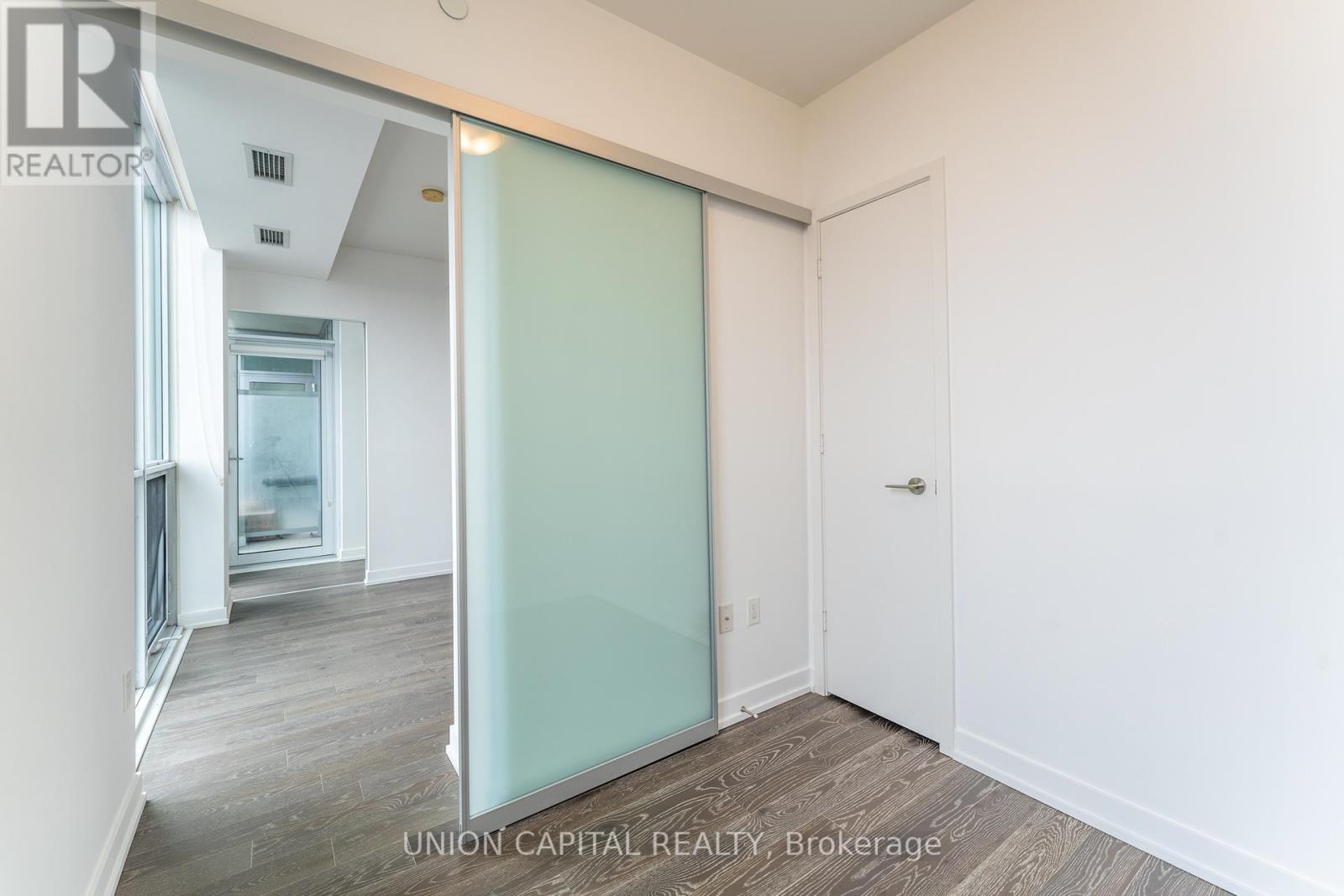 3709 - 1 Yorkville Avenue, Toronto, Ontario  M4W 0B1 - Photo 11 - C12911888