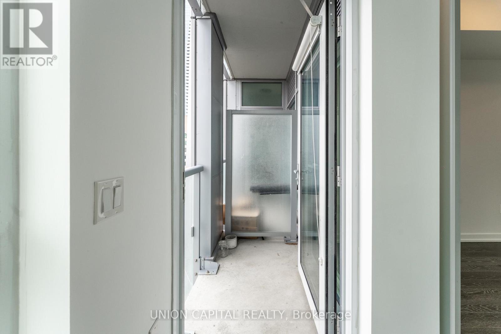 3709 - 1 Yorkville Avenue, Toronto, Ontario  M4W 0B1 - Photo 15 - C12911888