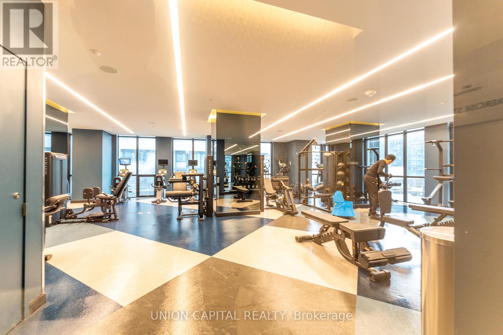 3709 - 1 Yorkville Avenue, Toronto, Ontario  M4W 0B1 - Photo 18 - C12911888