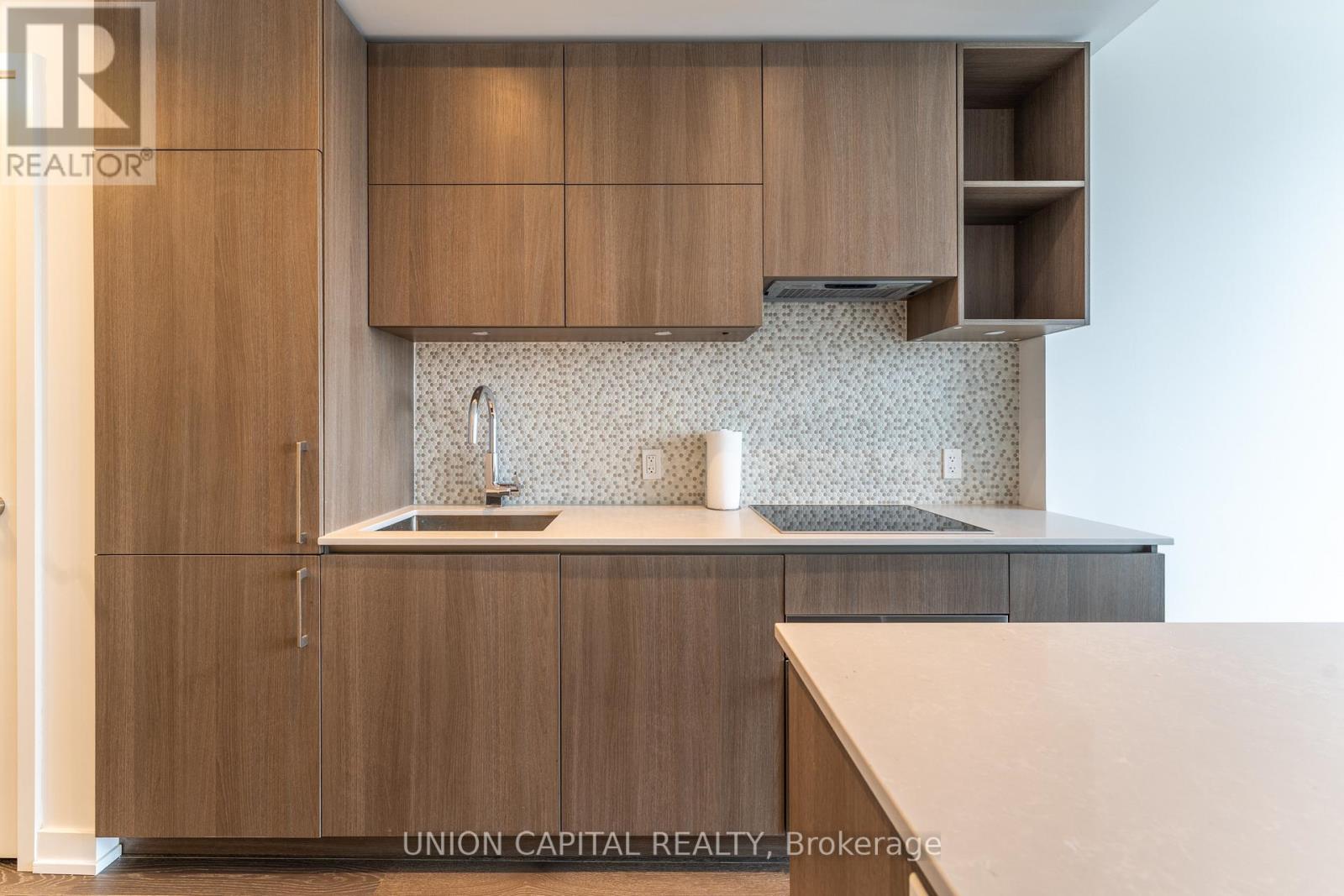 3709 - 1 Yorkville Avenue, Toronto, Ontario  M4W 0B1 - Photo 3 - C12911888