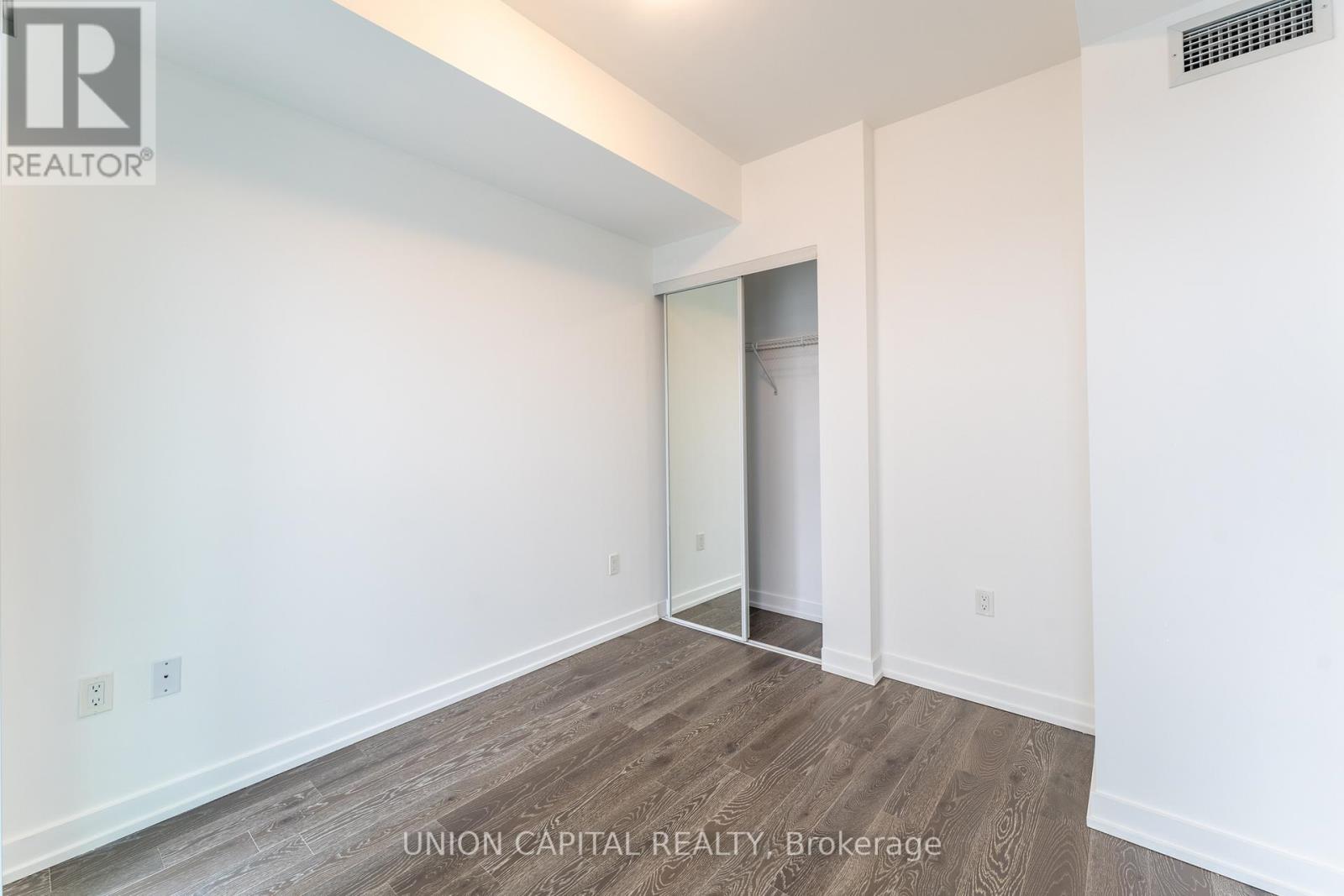 3709 - 1 Yorkville Avenue, Toronto, Ontario  M4W 0B1 - Photo 7 - C12911888