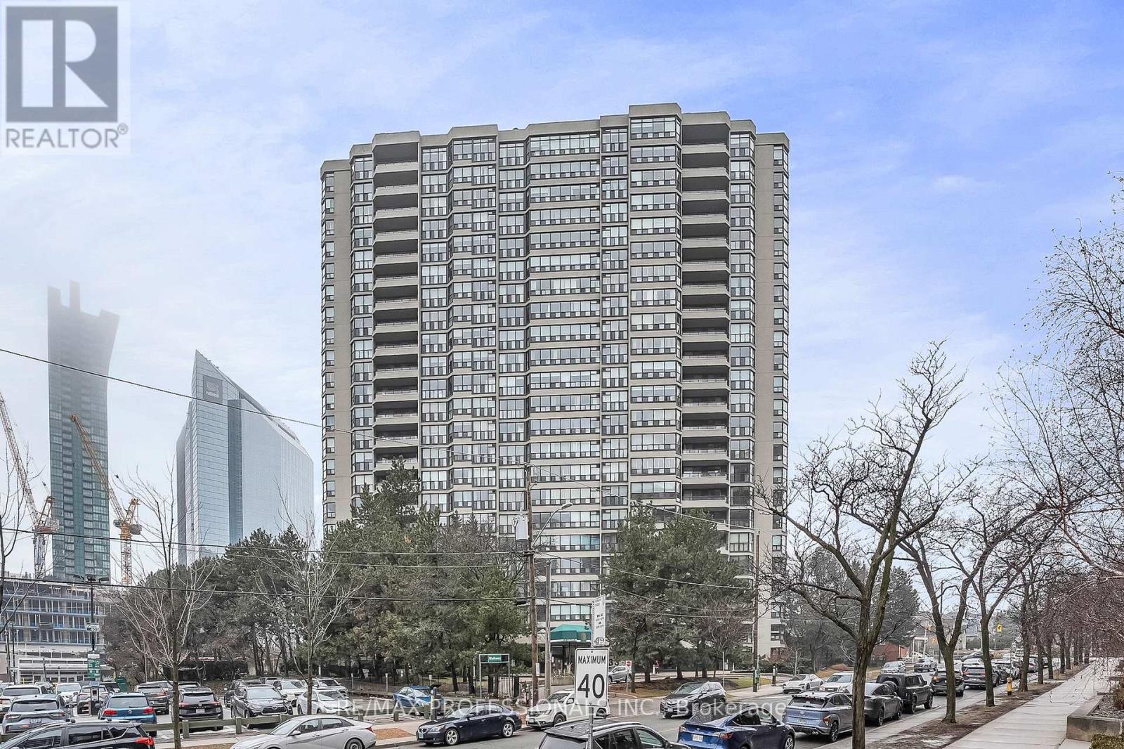 2005 - 33 ELMHURST AVENUE, Toronto, Ontario