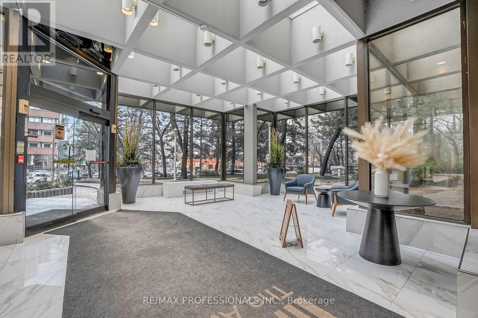 2005 - 33 Elmhurst Avenue, Toronto, Ontario  M2N 6G8 - Photo 2 - C12911936