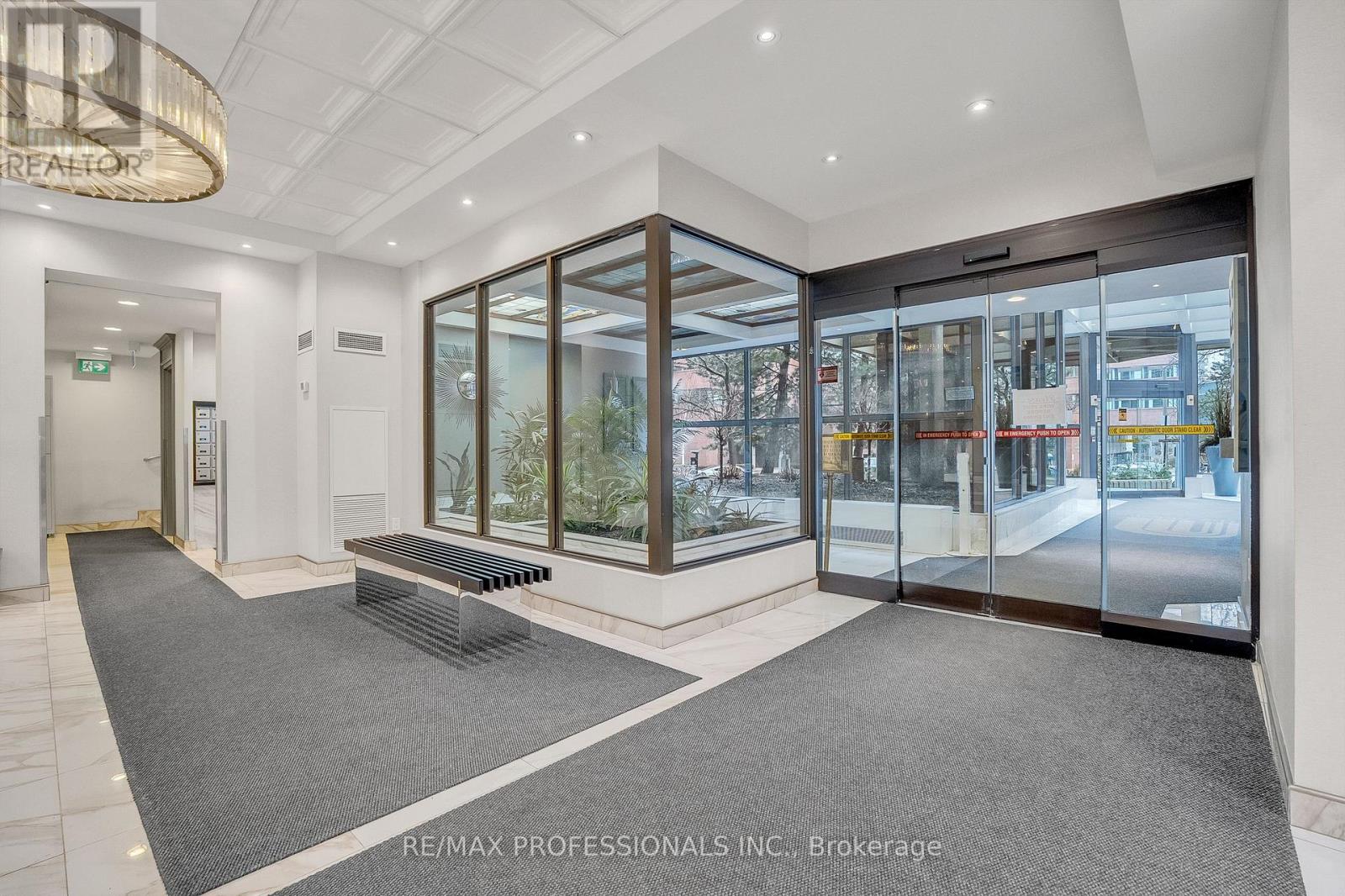 2005 - 33 Elmhurst Avenue, Toronto, Ontario  M2N 6G8 - Photo 3 - C12911936