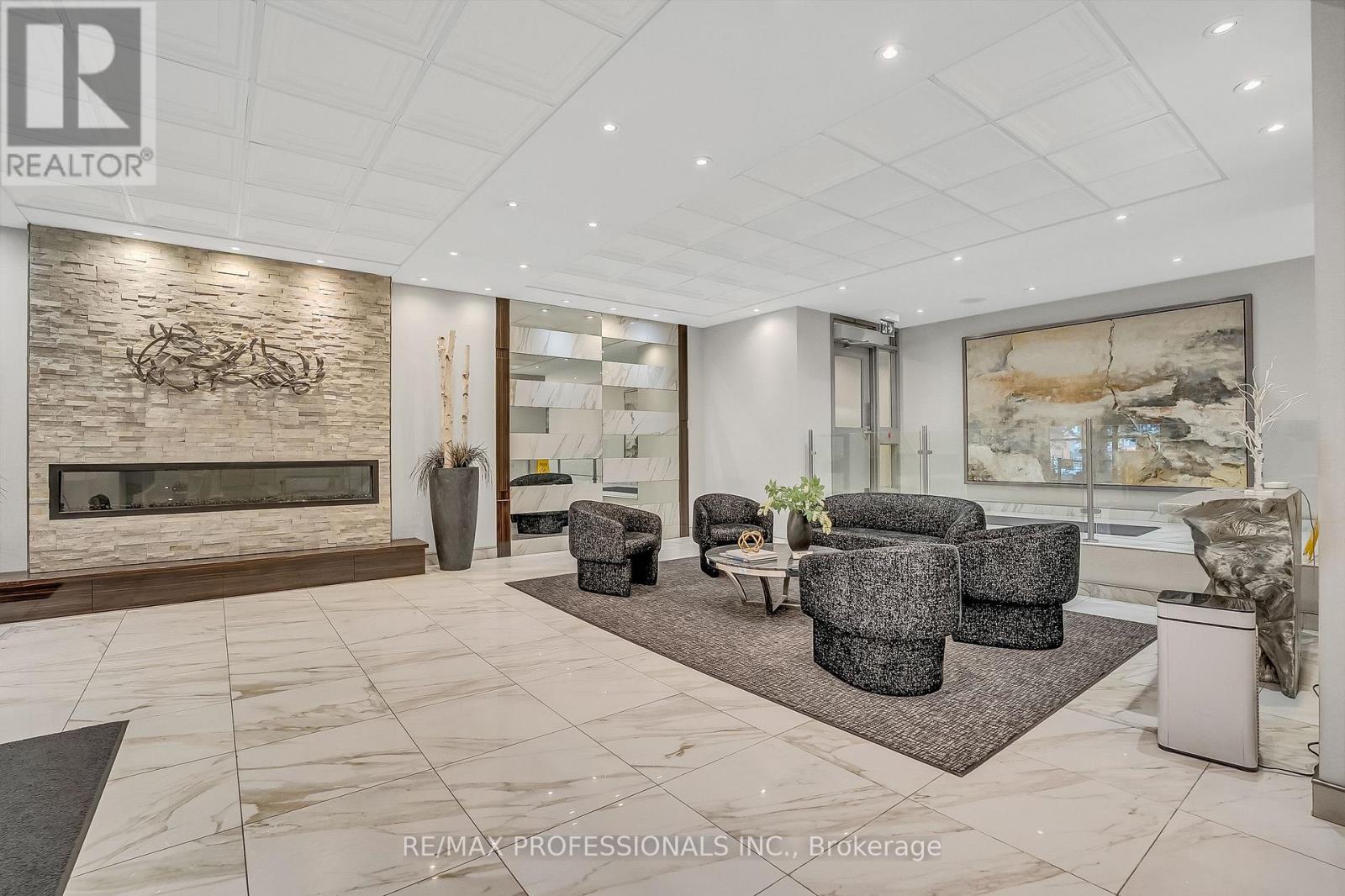 2005 - 33 Elmhurst Avenue, Toronto, Ontario  M2N 6G8 - Photo 4 - C12911936