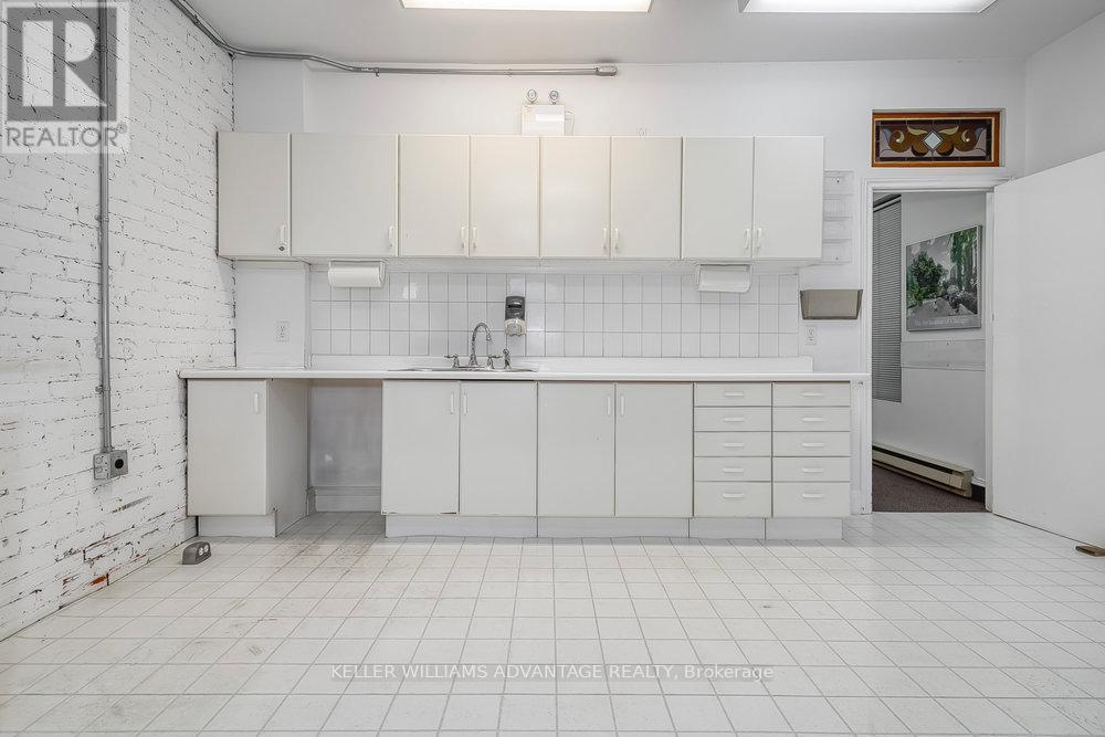 157 Gerrard Street E, Toronto, Ontario  M5A 2E4 - Photo 33 - C12911942