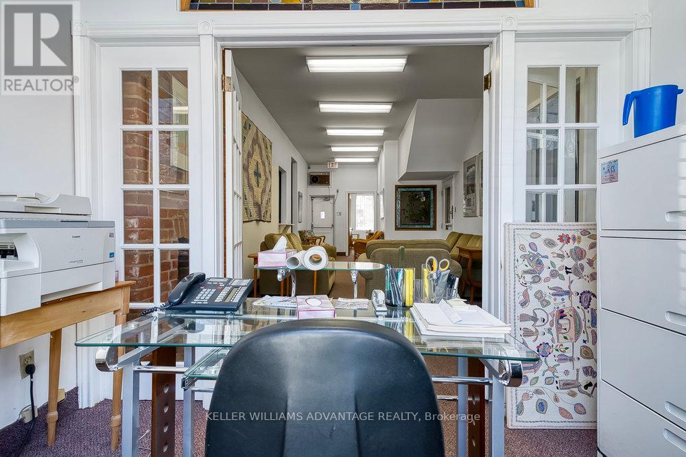 157 Gerrard Street E, Toronto, Ontario  M5A 2E4 - Photo 6 - C12911942