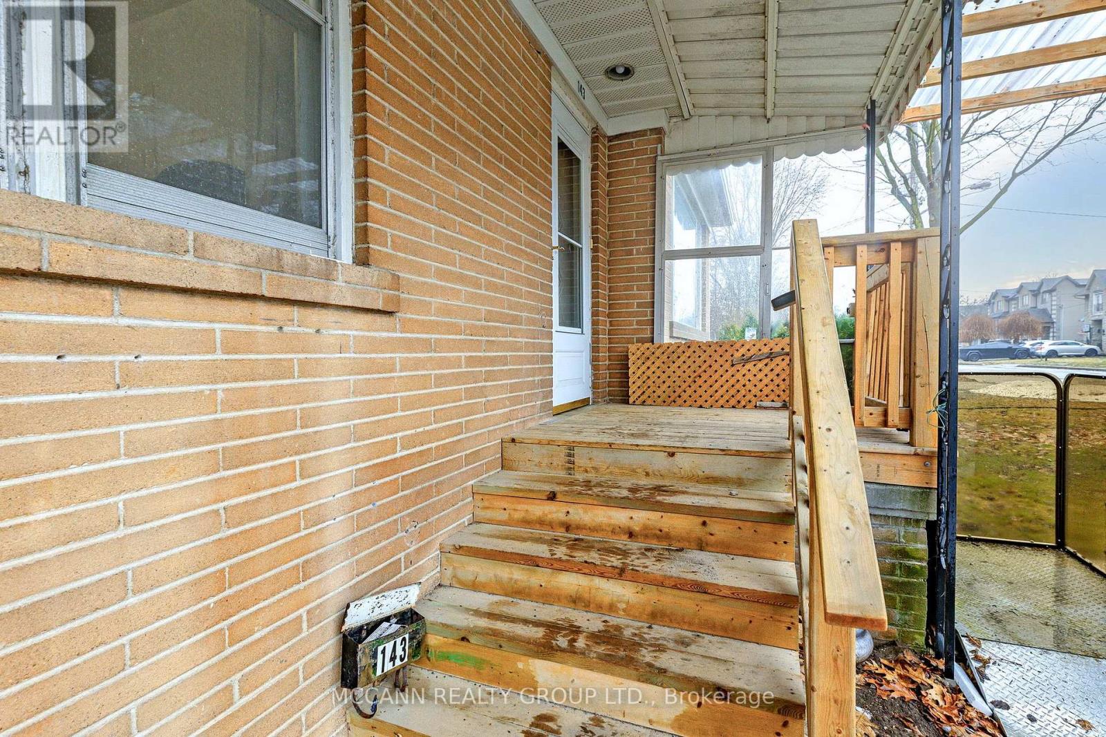 143 Horsham Avenue, Toronto, Ontario  M2N 2A3 - Photo 4 - C12911954