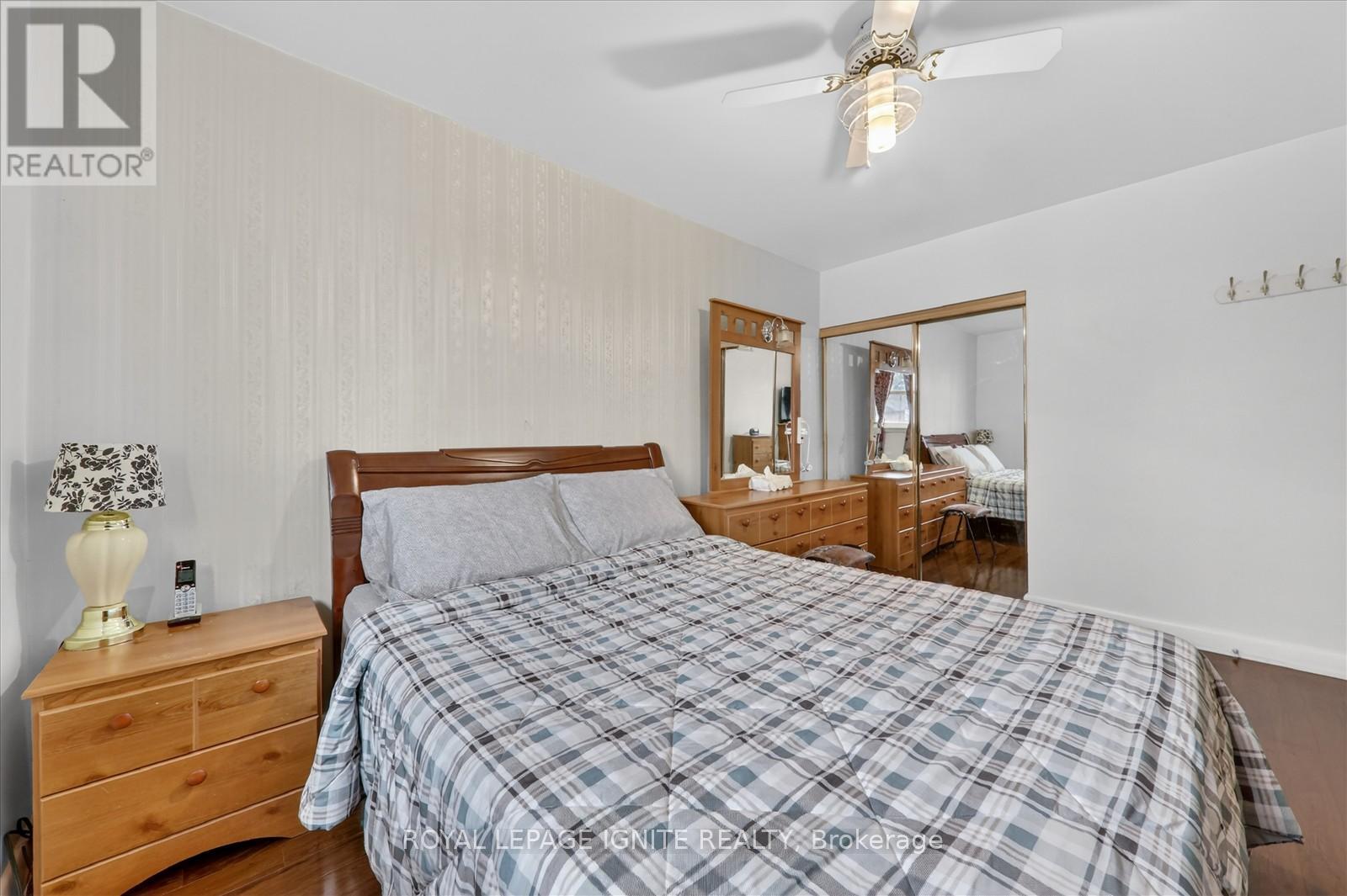 16 Vankirk Road, Toronto, Ontario  M1P 1M7 - Photo 17 - E12911878