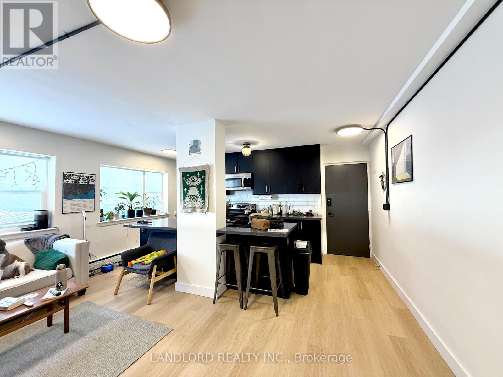 102 - 111 CRAYDON ROAD, Whitby, Ontario