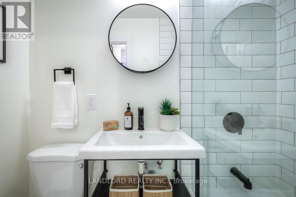 102 - 111 Craydon Road, Whitby, Ontario  L1N 2B5 - Photo 12 - E12911884