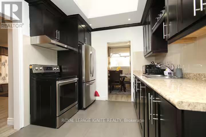 2 Waringstown Drive, Toronto (Wexford-Maryvale), Ontario  M1R 4H1 - Photo 6 - E12911886