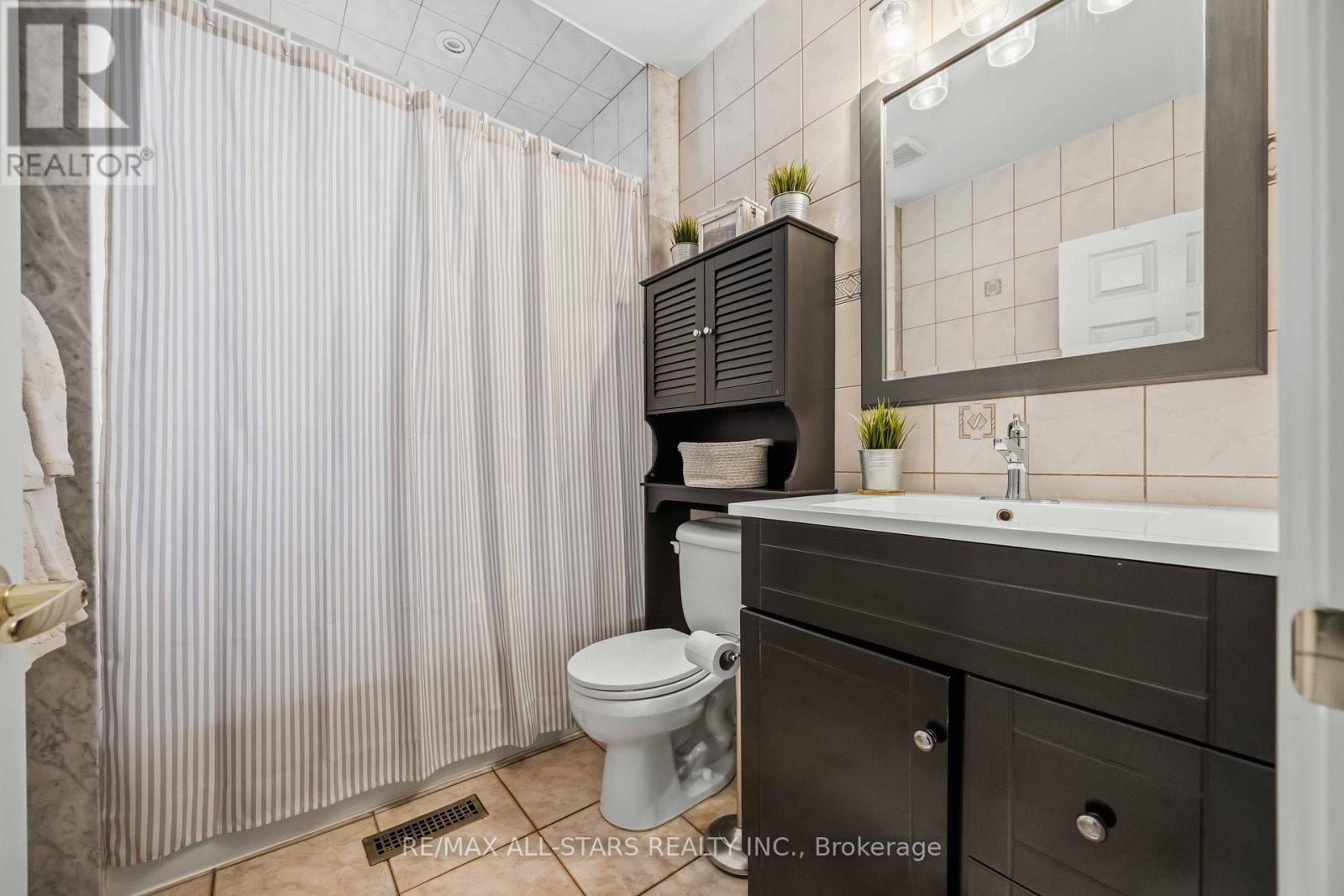 28 Hubert Avenue, Toronto, Ontario  M1K 1Z8 - Photo 12 - E12911926