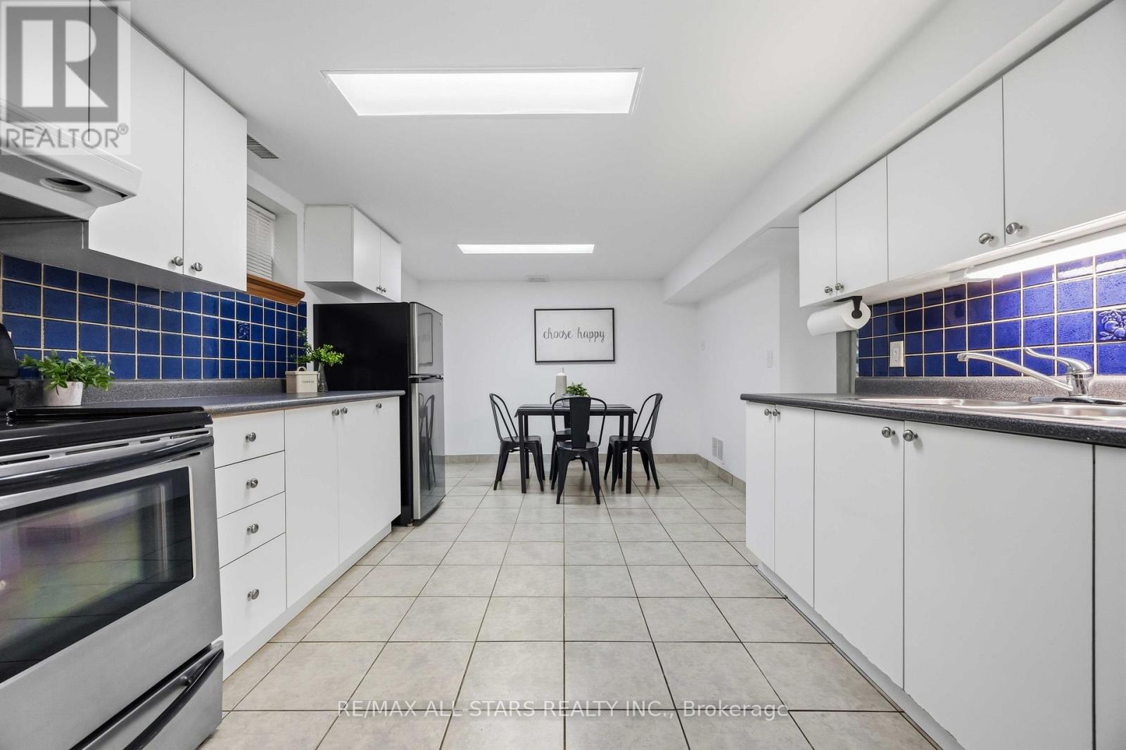 28 Hubert Avenue, Toronto, Ontario  M1K 1Z8 - Photo 15 - E12911926