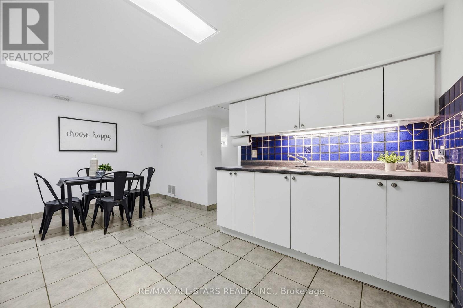 28 Hubert Avenue, Toronto, Ontario  M1K 1Z8 - Photo 16 - E12911926