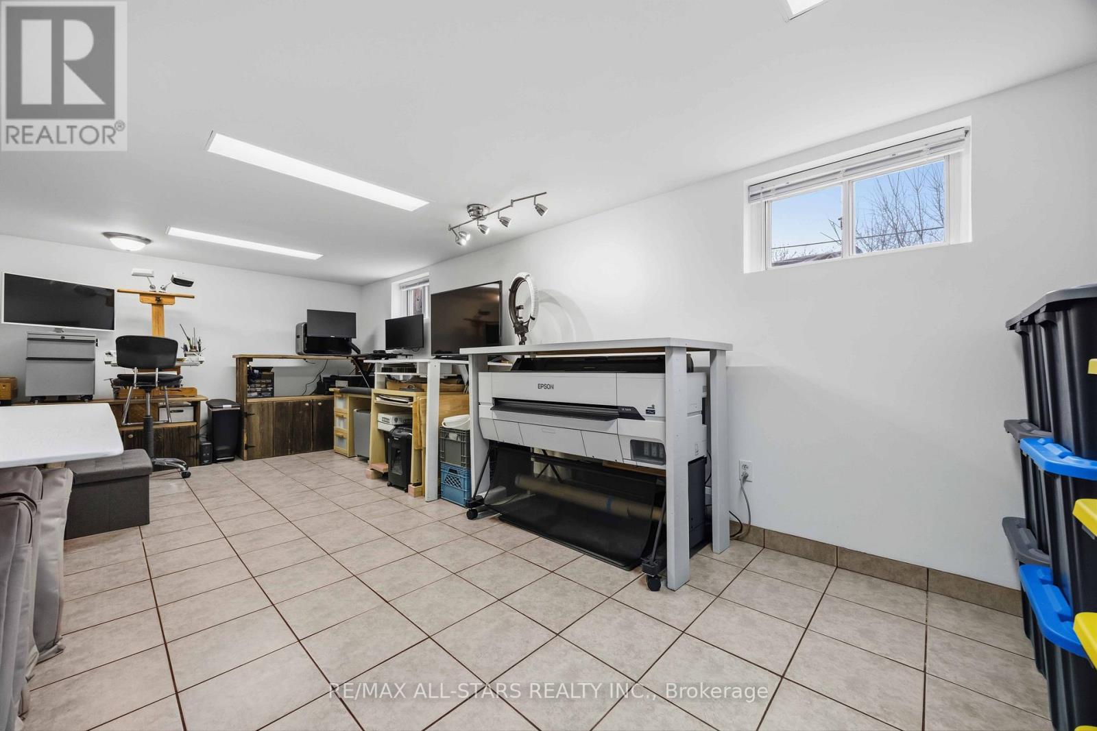 28 Hubert Avenue, Toronto, Ontario  M1K 1Z8 - Photo 19 - E12911926