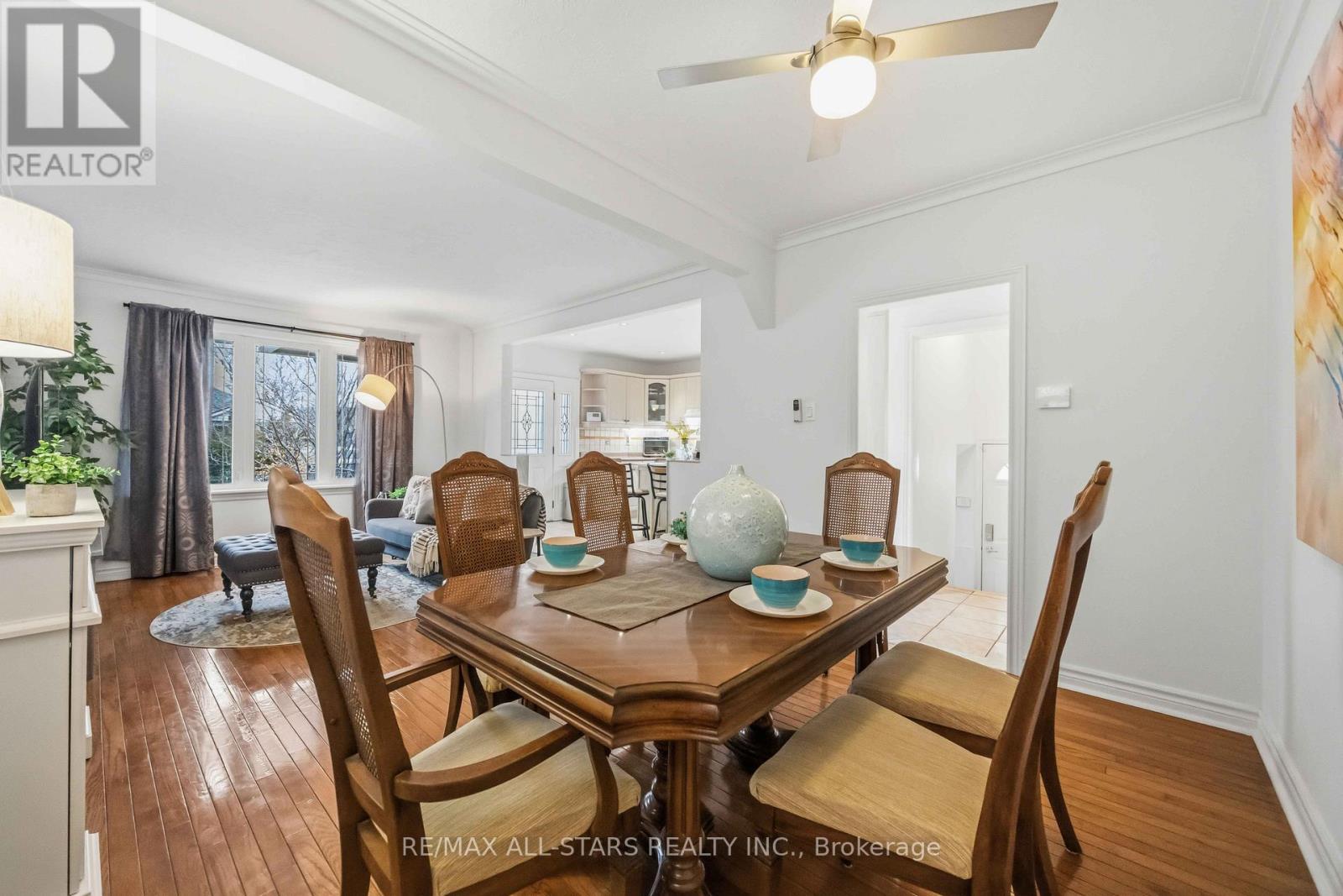 28 Hubert Avenue, Toronto, Ontario  M1K 1Z8 - Photo 5 - E12911926