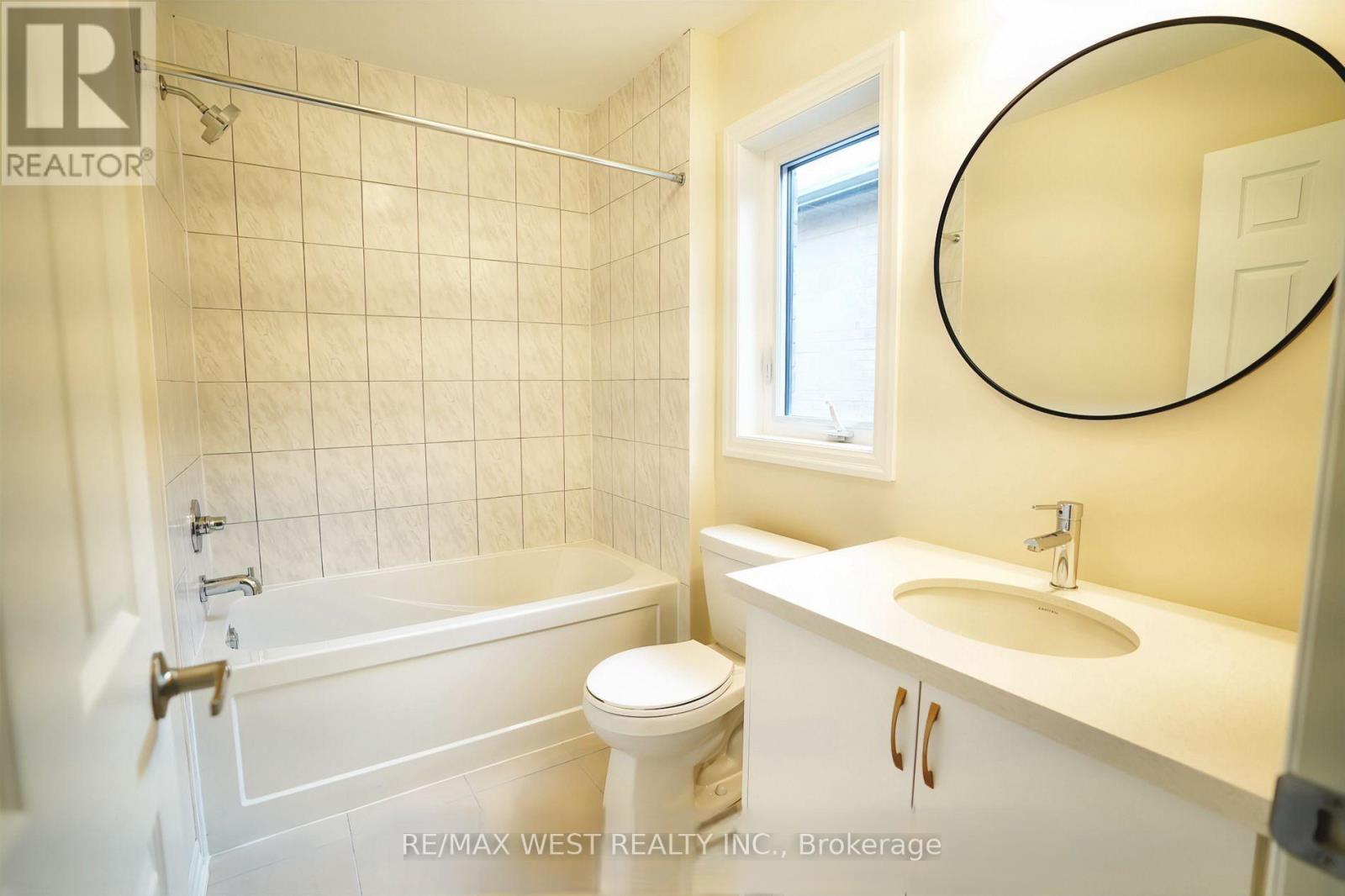 7 Stennett Drive, Georgina, Ontario  L4P 0J4 - Photo 20 - N12911782