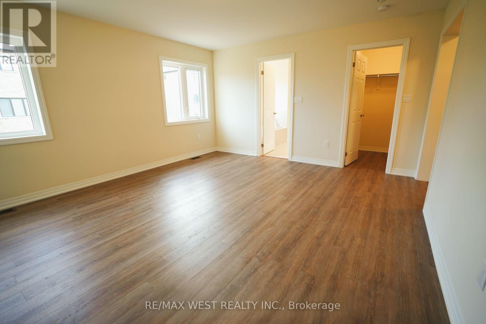 7 Stennett Drive, Georgina, Ontario  L4P 0J4 - Photo 22 - N12911782