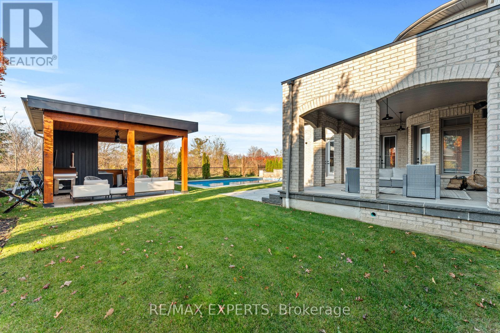 32 James Stokes Court, King, Ontario  L7B 1L6 - Photo 37 - N12911848