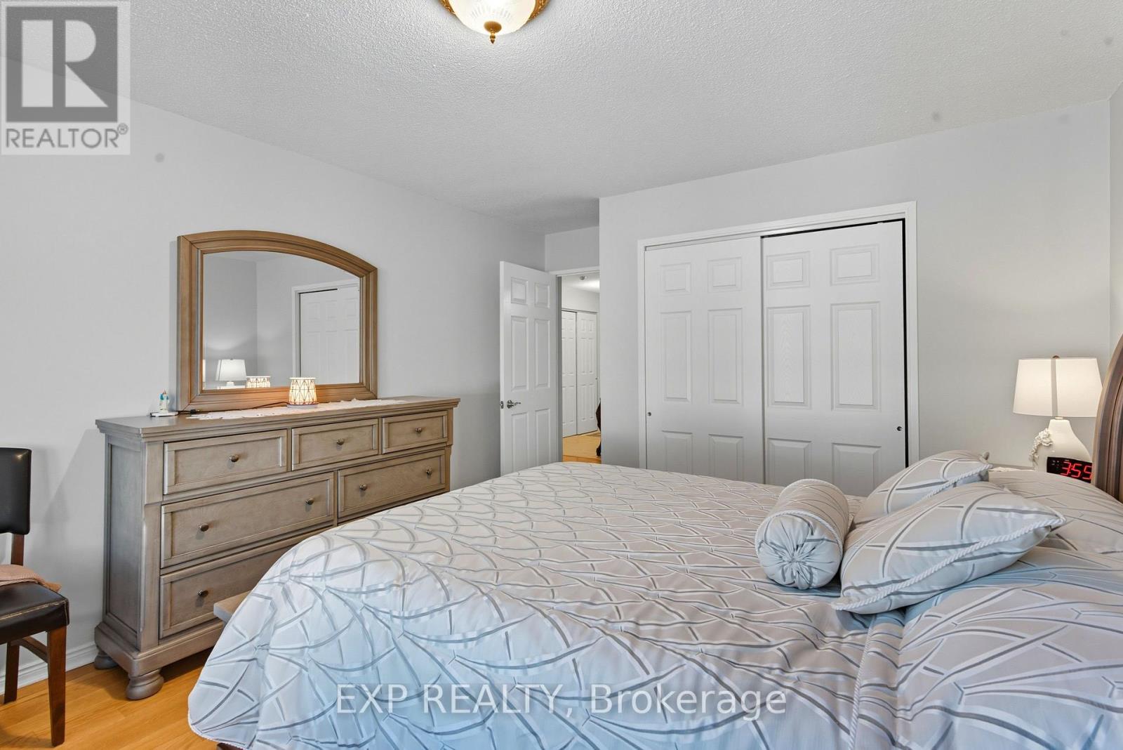 111 - 14924 Yonge Street, Aurora, Ontario  L4G 6H7 - Photo 13 - N12911900